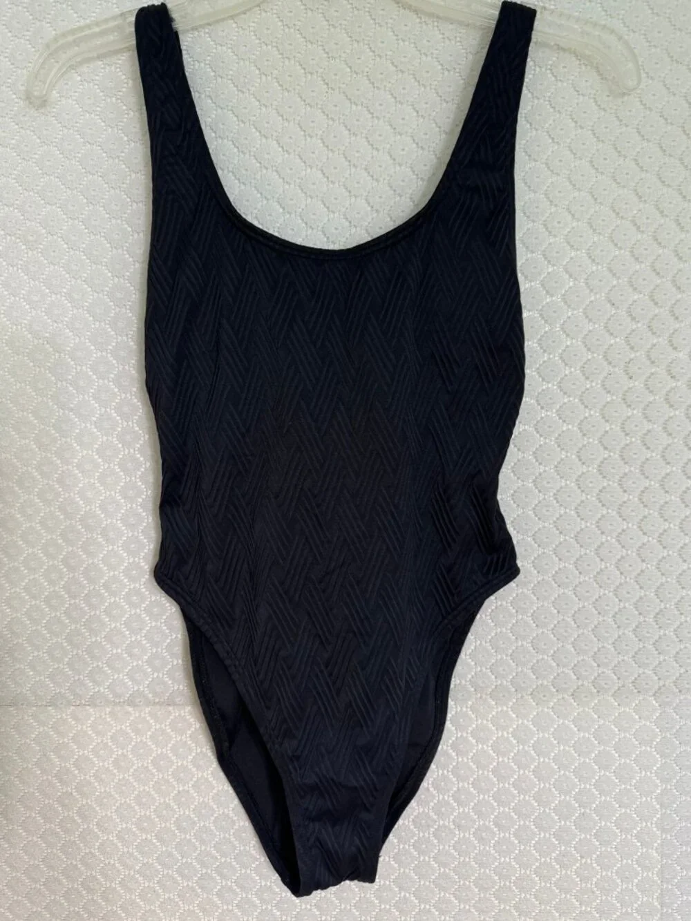 Vince Camuto Black Cruise 1 Piece Swimsuit - Textured Fabric- Sz 8 EUC